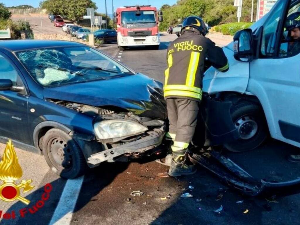 Scontro frontale lungo la Provinciale: un ferito nell’incidente