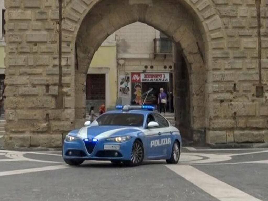 Soggiornava in una struttura ricettiva di Oristano, ma era condannata per traffico di droga: arrestata