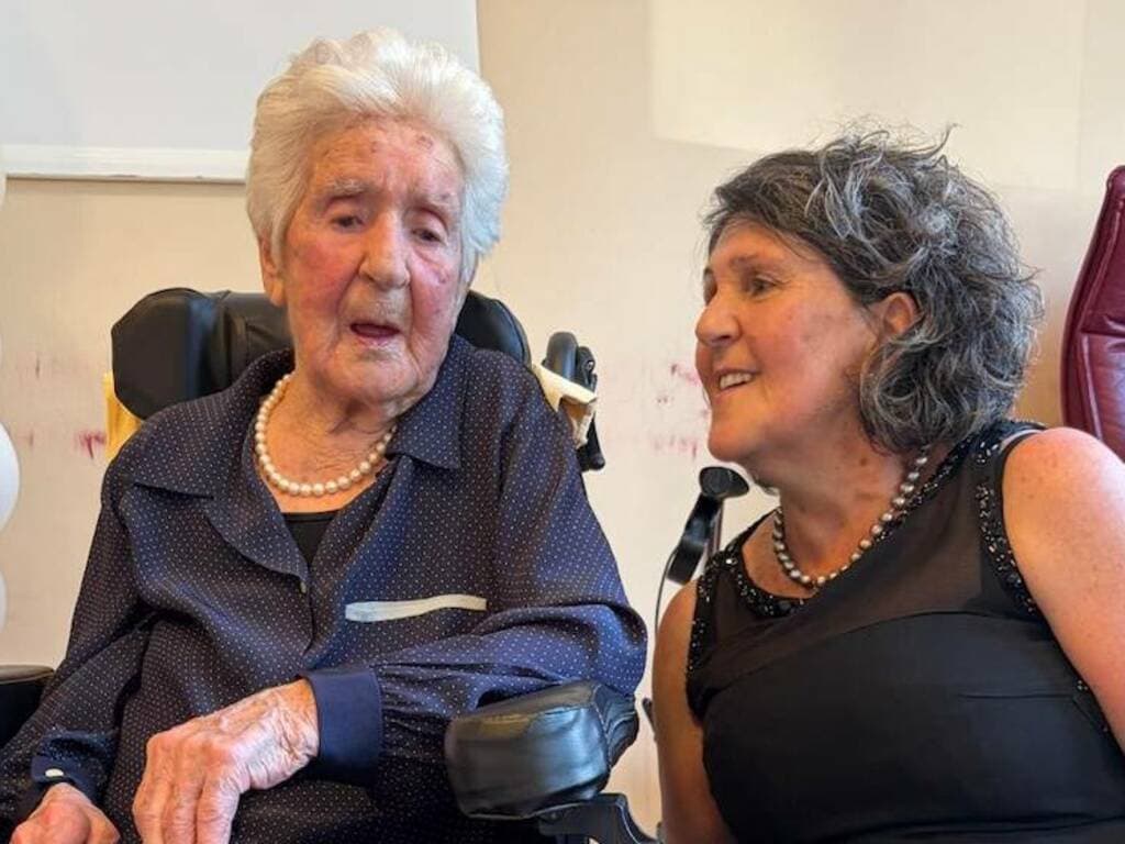 Grande festa a Ruinas per la nuova centenaria. Tanti auguri a Mariangela Setzu!