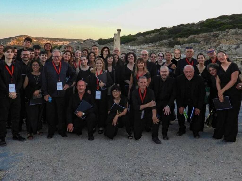 Il Coro G.P. da Palestrina di Cabras celebra un anno intenso con un logo rinnovato e apre a nuove voci