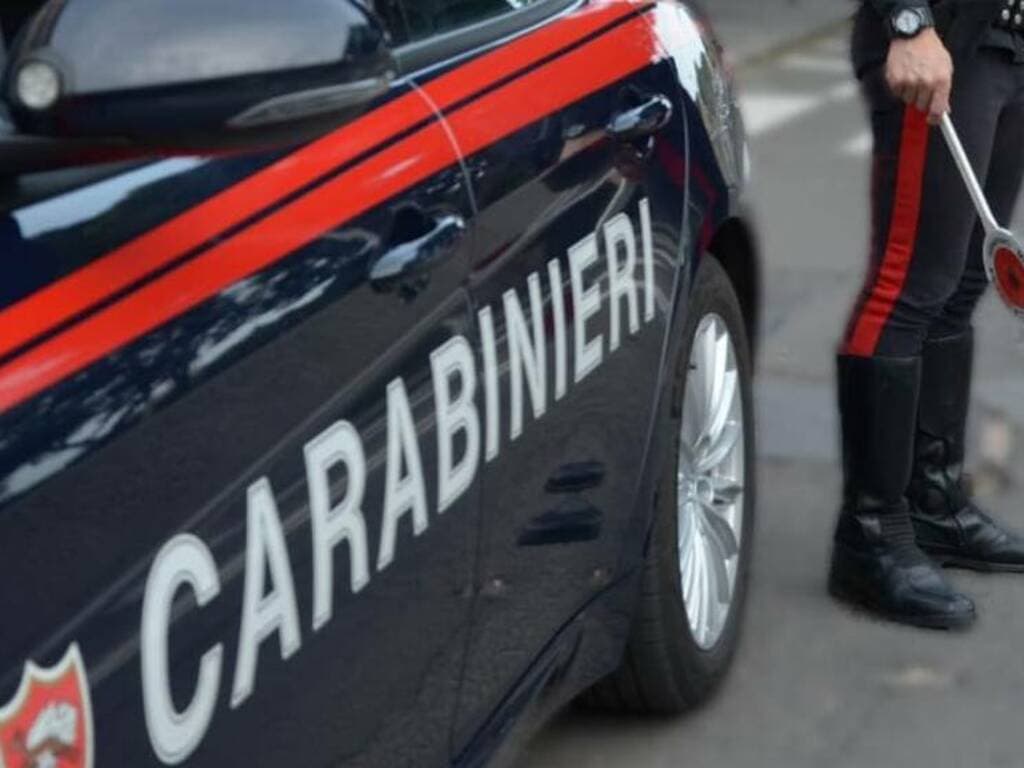 In auto con la droga, rifiuta di sottoporsi al test: scattano arresto e revoca dell’affidamento in prova