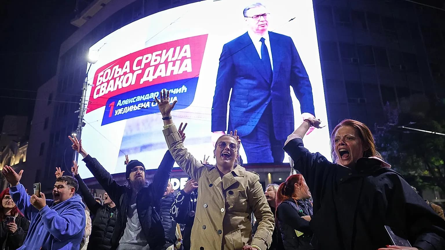 Serbia, cambiamento epocale alle elezioni: la lista studentesca vince, Vučić riconosce la sconfitta