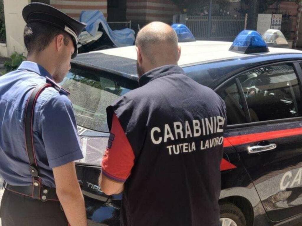 Lavoro nero e violazioni sulla sicurezza, scattano sanzioni per oltre 23 mila euro e serrande abbassate. Controlli anche a Bosa