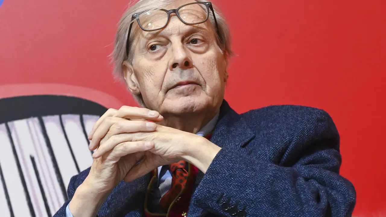 Vittorio Sgarbi ancora in terapia intensiva, la figlia Evelina: «L’ho trovato in condizioni di grande sofferenza»