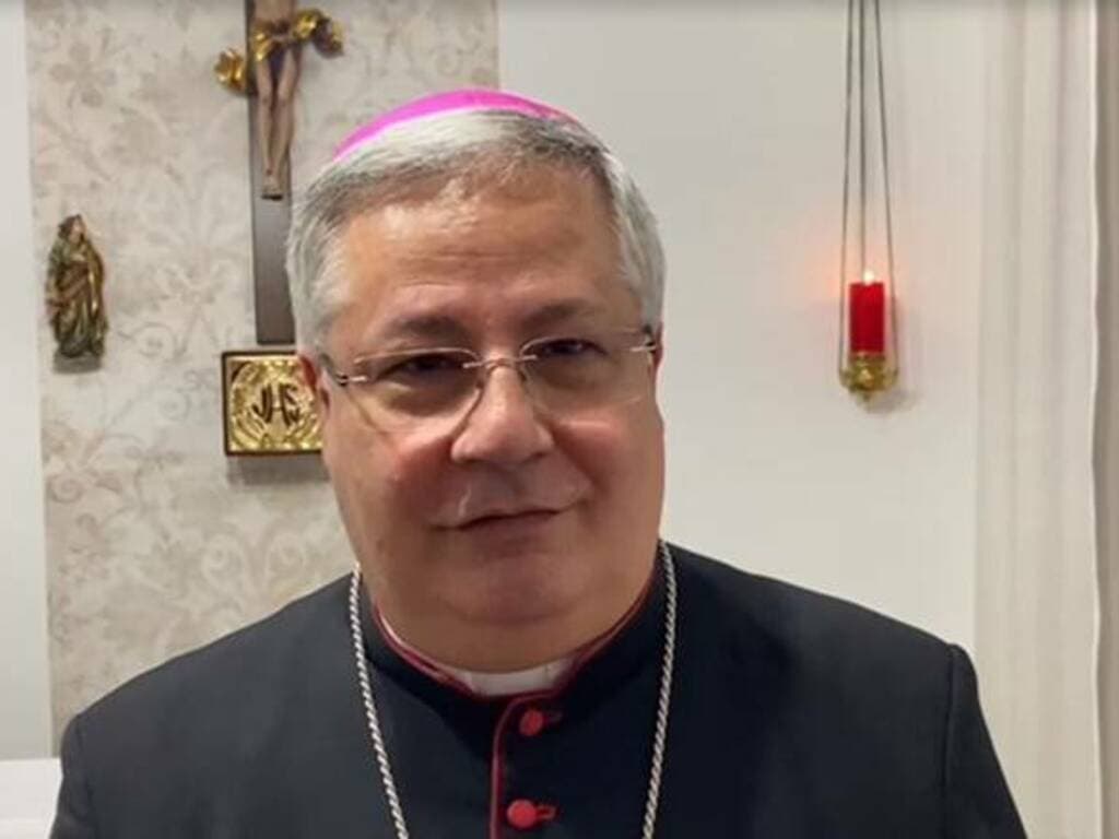 Messa e festa ad Ales per i dieci anni di ordinazione del vescovo Roberto Carboni
