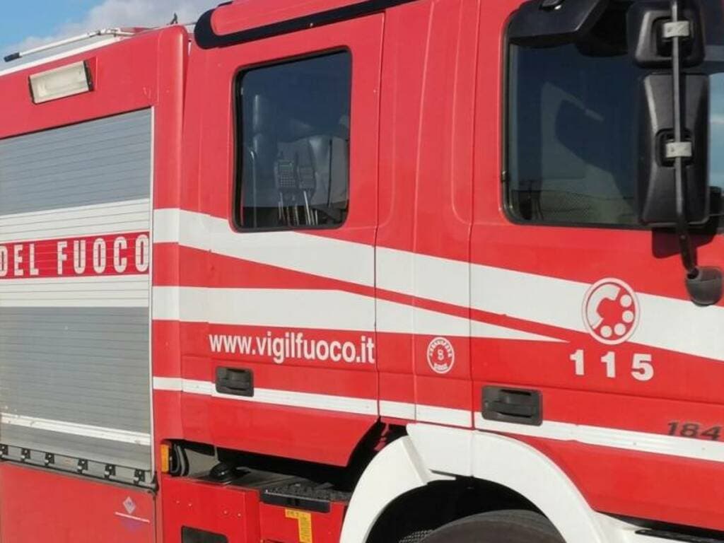 Paura per l’incendio in un’abitazione: indagini in corso