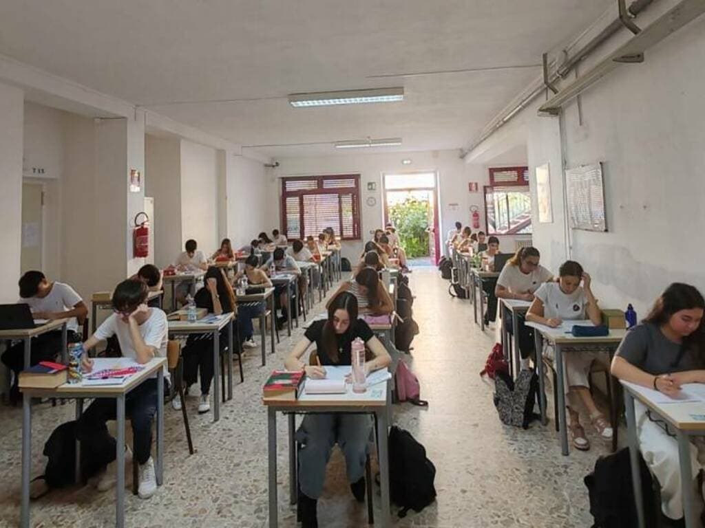Più studenti candidati alla maturità in provincia di Oristano. La Sardegna ultima per ammessi