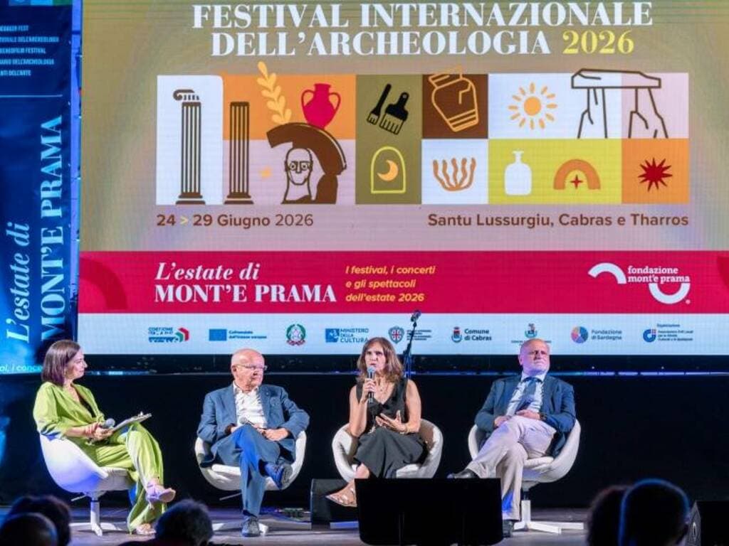 Una grande mostra per raccontare il ruolo della Sardegna nel Mediterraneo. La proposta dal palco del Festival dell’Archeologia