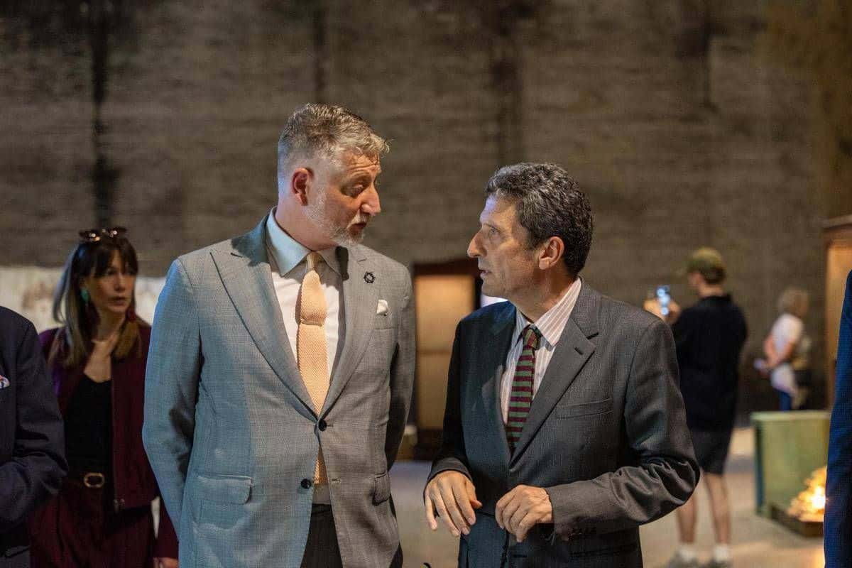 Biennale, Giuli e Buttafuoco al Padiglione Italia: «Pace fatta»