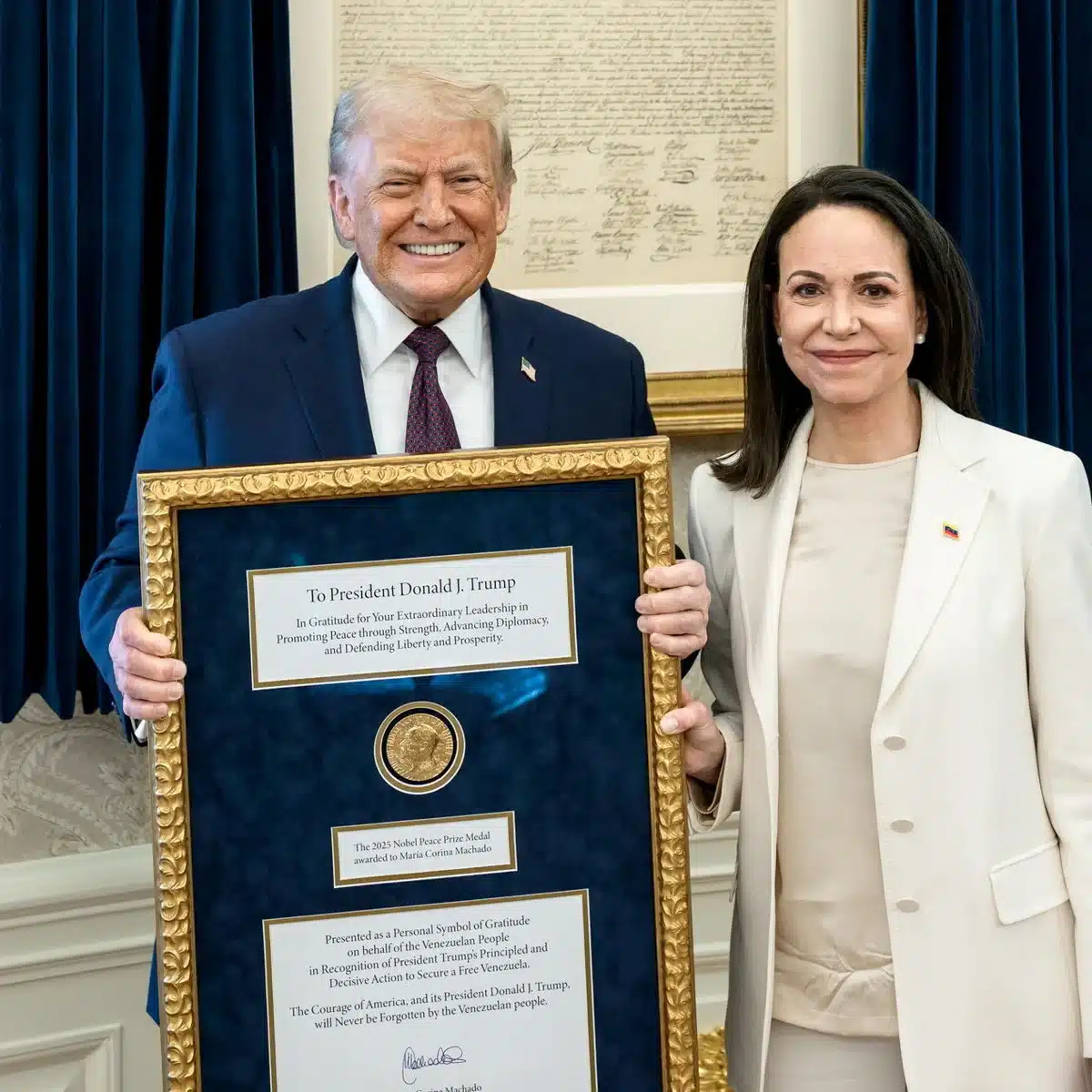 Machado incontra Trump alla Casa Bianca e gli consegna il suo Nobel per la Pace
